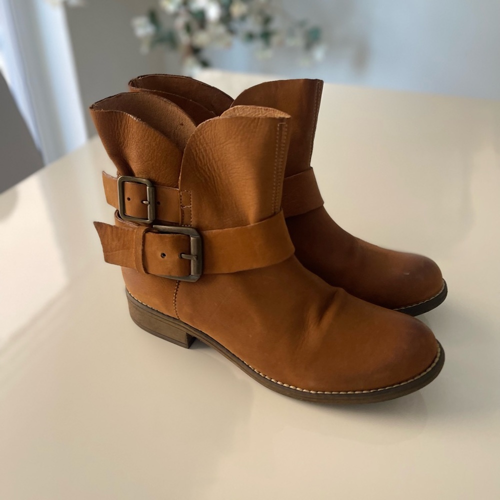 Steve Madden Leather Boots